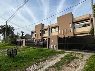 Foto 1 de 4 Duplex en venta - 2 dormitorios