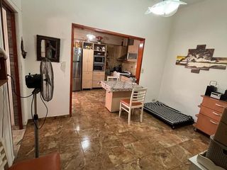 Foto 4 de VENTA PH TIPO CASA 4 AMBIENTES EN LOMAS DEL MIRADOR