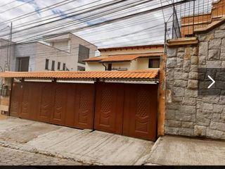 Foto 1 de VENDO AMPLIA CASA EN MONTESERRIN