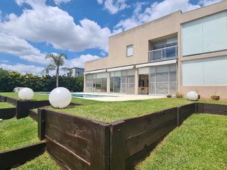 Foto 23 de Venta Casa a La Laguna 4 Amb c/Piscina en San Benito Villanueva Tigre