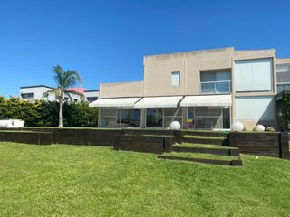 Foto 15 de Venta Casa a La Laguna 4 Amb c/Piscina en San Benito Villanueva Tigre