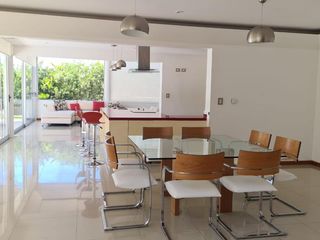 Foto 2 de Venta Casa a La Laguna 4 Amb c/Piscina en San Benito Villanueva Tigre