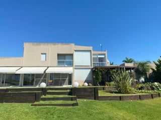 Foto 16 de Venta Casa a La Laguna 4 Amb c/Piscina en San Benito Villanueva Tigre