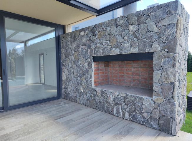 place photo 79