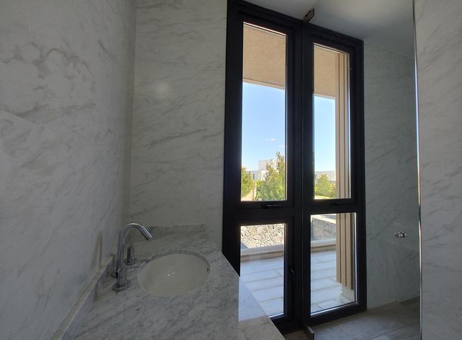 place photo 47