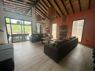 Foto 10 de VENTA, CASA, VILLAROBLES, BARRIO BRINZALES, LOTE 186, 7 AMBIENTES