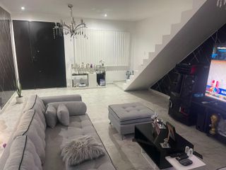 Foto 2 de Casa en venta - 3 Dormitorios 3 Baños - 4 Cocheras - 210Mts2 - Haras del Sur II