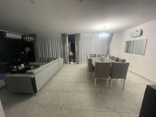 Foto 3 de Casa en venta - 3 Dormitorios 3 Baños - 4 Cocheras - 210Mts2 - Haras del Sur II