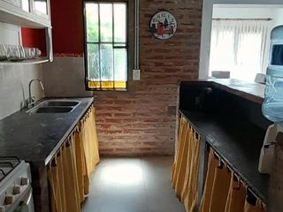 Foto 6 de Casa en venta en Quequén - Necochea - 4 ambientes con pileta