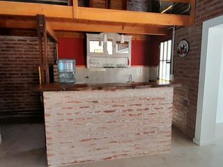 Foto 4 de Casa en venta en Quequén - Necochea - 4 ambientes con pileta