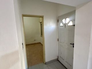 Foto 3 de PH a mts de Cerrito - Venta Directa - Apto Crédito - OPORTUNIDAD!!!