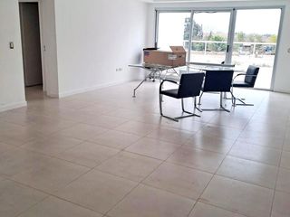 Foto 3 de Hogar Frente Al Río: Confort, Vistas Únicas y un Estilo de Vida Exclusivo