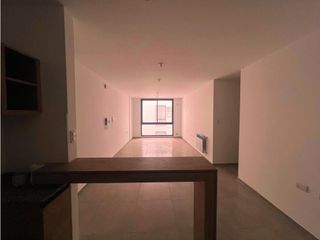 Foto 5 de DEPARTAMENTO EN VENTA PLENO CENTRO,  EN PASEO CIBELES, CON COCHERA