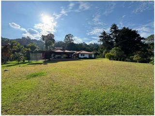 Foto 39 de Venta de Hermosa Casa Campestre Cerca del Aeropuerto