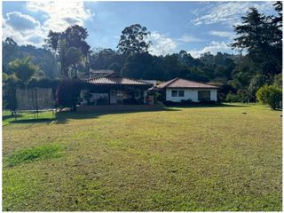 Foto 38 de Venta de Hermosa Casa Campestre Cerca del Aeropuerto