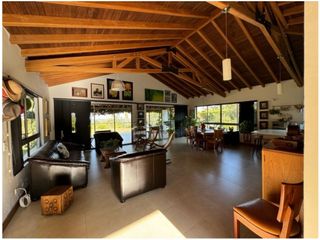 Foto 10 de Venta de Hermosa Casa Campestre Cerca del Aeropuerto