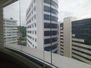 Foto 1 de VENTA OFICINA  CON PARQUEO VISTA AL RIO PUERTO SANTA ANA (AGE)