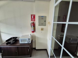 Foto 5 de VENTA OFICINA  CON PARQUEO VISTA AL RIO PUERTO SANTA ANA (AGE)