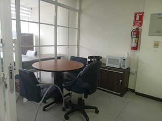 Foto 8 de VENTA OFICINA  CON PARQUEO VISTA AL RIO PUERTO SANTA ANA (AGE)