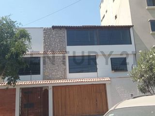 Foto 12 de ALQUILO LINDA CASA PARA FAMILIA /  O OFICINAS ADMINISTRATIVAS A PUERTAS CERRADAS