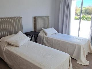 Foto 2 de Casa Duplex Amoblada en Alquiler-  La Calandria zona sur