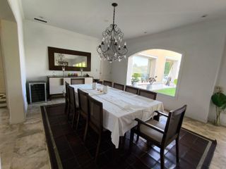 Foto 12 de VENTA DE CASA 7 AMBIENTES A LA LAGUNA CASTORES NORDELTA