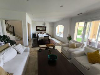 Foto 8 de VENTA DE CASA 7 AMBIENTES A LA LAGUNA CASTORES NORDELTA