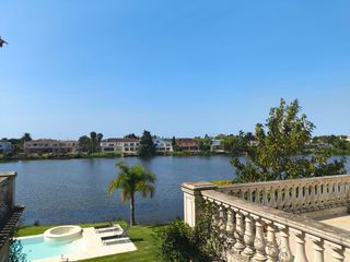 Foto 41 de VENTA DE CASA 7 AMBIENTES A LA LAGUNA CASTORES NORDELTA