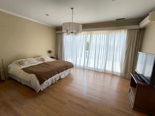 Foto 19 de VENTA DE CASA 7 AMBIENTES A LA LAGUNA CASTORES NORDELTA