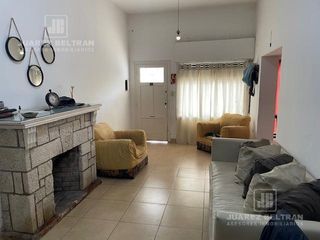 Foto 16 de Casa en venta 2 dormitorios - Av. Caraffa 786 - Villa Cabrera.