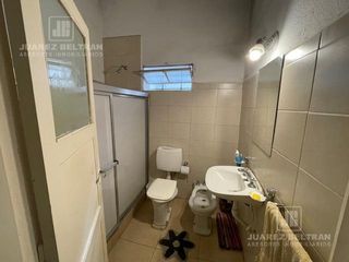 Foto 6 de Casa en venta 2 dormitorios - Av. Caraffa 786 - Villa Cabrera.