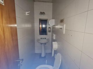 Foto 7 de ALQUILER - Casa de 500 mts -  Ideal Residencia o hostel - 3 pisos - BARRIO NORTE