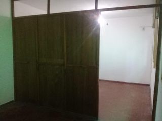 Foto 4 de GALPON EN ALQUILER! APTO TALLER MECANICO!