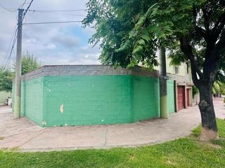 Foto 2 de Casa en venta - 3 Dormitorios 2 Baños - Cocheras - 250Mts2 - Córdoba
