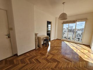 Foto 2 de Honorio Pueyrredon al 600 Departamento de 2 Ambientes con Balcón en Alquiler