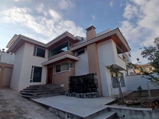 Foto 1 de CASA EN VENTA EN MONTESERRIN - 252m2 - $ 380.000 (NEGOCIALBLES)