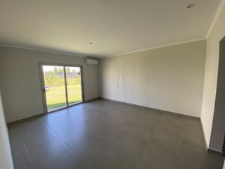 Foto 21 de Casa de 3 dormitorios en alquiler en La Castilla Club de Campo