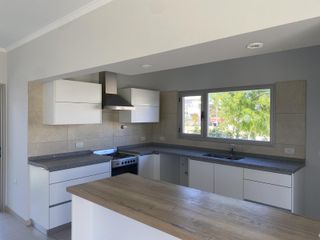 Foto 10 de Casa de 3 dormitorios en alquiler en La Castilla Club de Campo