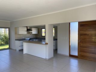 Foto 7 de Casa de 3 dormitorios en alquiler en La Castilla Club de Campo