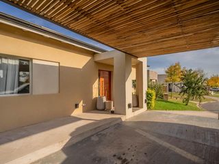 Foto 3 de Casa 4AMB con PISCINA -  Santa Elena