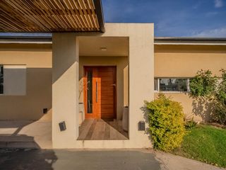 Foto 4 de Casa 4AMB con PISCINA -  Santa Elena