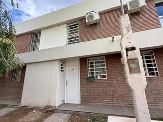 Foto 1 de Venta Duplex 2 Dorm c/cochera ,Chacabuco al 500 , Centenario , Neuquen