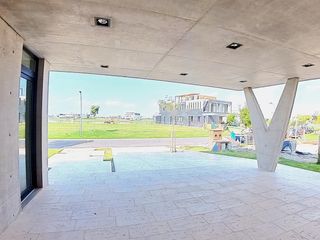 Foto 3 de Imponente Casa al lago en los puentes
