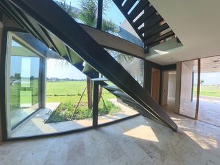 Foto 7 de Imponente Casa al lago en los puentes