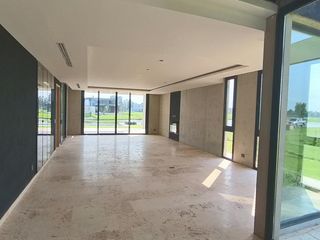 Foto 6 de Imponente Casa al lago en los puentes