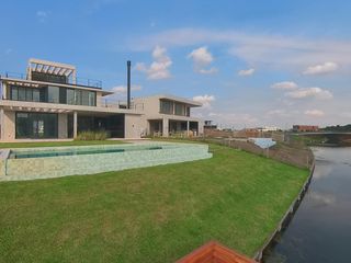 Foto 16 de Imponente Casa al lago en los puentes
