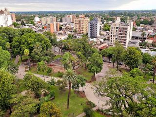 Foto 10 de ALQUILER! Departamento de categoría tipo dúplex de 2 dormitorios en Lavalle al 1100, Barrio Sur