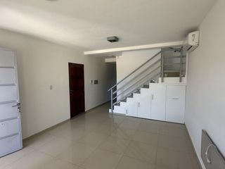 Foto 3 de Duplex en alquiler a mts. de Av. Dean Funes -  Zona Nuevo Tenis Club