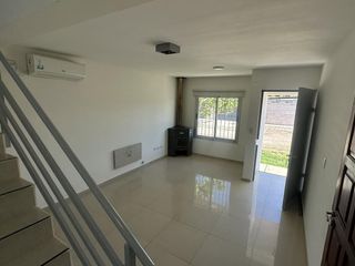 Foto 5 de Duplex en alquiler a mts. de Av. Dean Funes -  Zona Nuevo Tenis Club