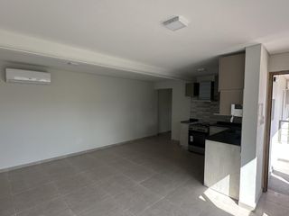 Foto 4 de Departamento en alquiler de 2 dormitorios a estrenar a mts. de Av. H. Yrigoyen